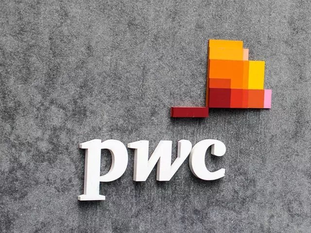 Senior Associate Auditor , PwC Middle East